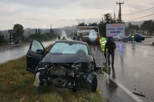 Şiddetli yağış kazaya neden oldu: 2 yaralı