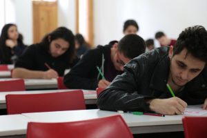 Sınav kaygısı başarısızlığa sürüklüyor