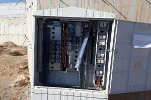 Kaçak elektrik kullanımı önleyen panolar tahrip edildi