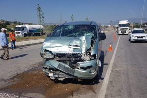 Panelvan ile midibüs çarpıştı: 5 yaralı