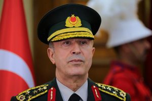 Akar: Kara Kuvvetlerimiz küresel barış ve istikrara katkı sağlamaktadır