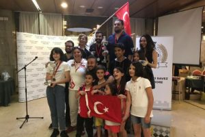 Türk satranç sporcuları Karadağ'dan 3 madalya ile döndü