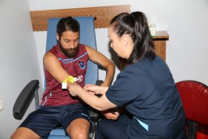 Trabzonsporlu futbolcular sağlık kontrolünden geçti
