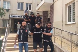 Bursa'da zehir tacirlerine operasyon! 3 tutuklama...