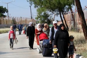 Suriyelilerin Türkiye'ye dönüşü sürüyor