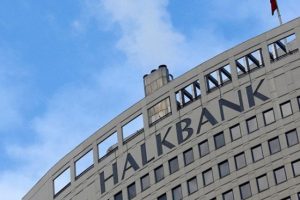Halkbank'ın 'itibarının zedelenmesi' davasında yargılama başladı
