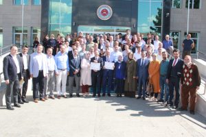 Erzincanlı vekiller mazbatalarını aldı