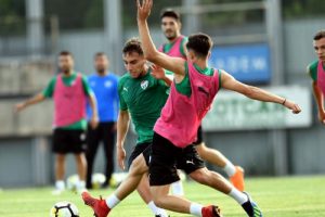 Bursaspor'da yeni transfer Atanasov antrenmanı yarıda bıraktı