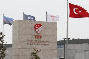Kulüplere 1 yılda 15,5 milyon lira ceza kesildi