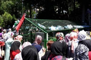 Zuhuratbaba Türbesi'nde sınav duası