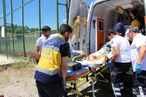 1'inci kattan düşen Suriyeli çocuk, ağır yaralandı