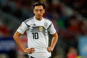 Mesut Özil'e Khedira'dan destek