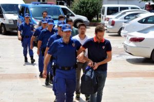 FETÖ şüphelisi 9 astsubaydan 6'sı serbest