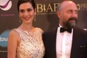 Bergüzer Korel ödül törenine damga vurdu!