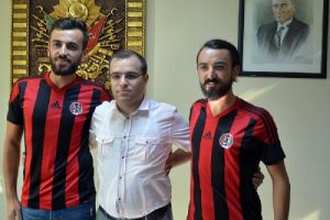 Turgutluspor'da çifte imza