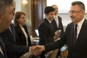 Başbakan'ın gözü kulağı tarihe karışıyor