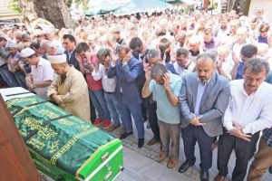 Başbakan Yardımcısı Çavuşoğlu Bursa'da cenaze törenine katıldı