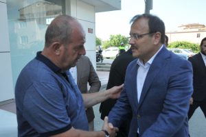 Başbakan Yardımcısı Çavuşoğlu'ndan Bursa'da taziye ziyareti