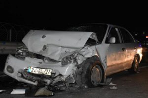 Sancaktepe'de iki otomobil çarpıştı: 7 yaralı
