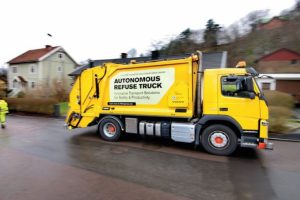 Volvo, ilk sürücüsüz kamyonunu yola çıkaracak