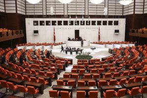Meclis 600 milletvekiline göre düzenleniyor