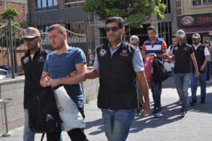 FETÖ şüphelisi 3 asker hakim karşısında
