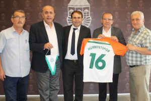 Bursa'da Hürriyetspor yönetiminden Ticaret Borsa'sına ziyaret