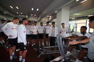 Beşiktaş salonda çalıştı