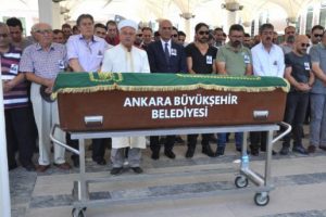 Müzisyen Metin Kor son yolculuğuna uğurlandı