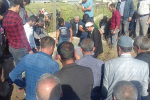 Küçük Leyla toprağa verildi