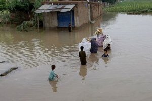 Pakistan'daki sellerde 3 kişi hayatını kaybetti