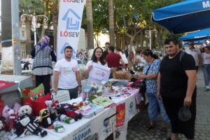 Bursa'da annelerden LÖSEV'e destek