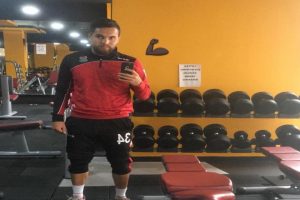 Ünlü futbolcudan yeğeni Leyla için paylaşım!