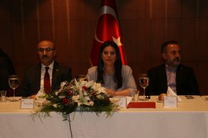 Bakan Sarıeroğlu, Adana Demirspor'un sorunlarını dinledi