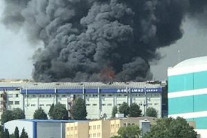 İstanbul Hadımköy'de fabrika yangını!