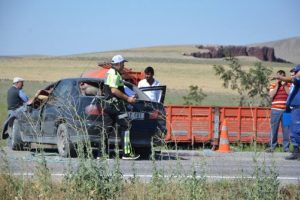 Otomobil takla attı: 2 ölü