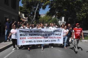 Ege Üniversitesi'nden atılan işçiler eylemini sonlandırdı