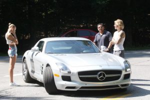 Justin Bieber ile Hailey Baldwin yolda kaldı