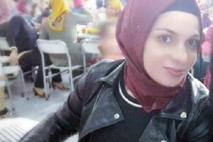 Servis aracından düştü hayatını kaybetti