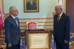 Güven, Erdoğan'ın mazbatasını Kahraman'a teslim etti