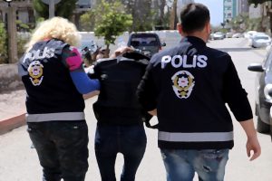 Sakarya'da fuhuş operasyonu: 18 gözaltı