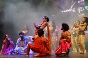 Bursa'da A Passage to Bollywood rüzgarı