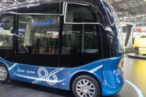 Teknoloji devi sürücüsüz otobüslerin seri üretimine başladı