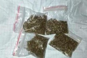 Baraj kenarında uyuşturucu kullanan şahıslar yakalandı