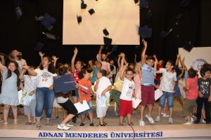 ADÜ Çocuk Üniversitesi 2018 yılı ilk mezunlarını verdi
