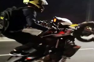 Tek teker üstünde tehlikeli yolculuk