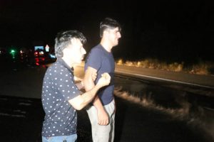 TIR'ın yanışını gözyaşlarıyla izledi!