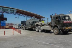 Suriye'ye askeri sevkiyat sürüyor