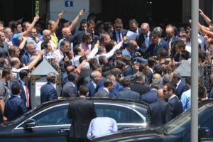 Cumhurbaşkanı Erdoğan ve Başbakan Yıldırım birlikte Cuma namazı kıldı