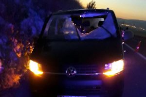 TIR'dan kopan lastik minibüse çarptı: 1 ölü, 4 yaralı